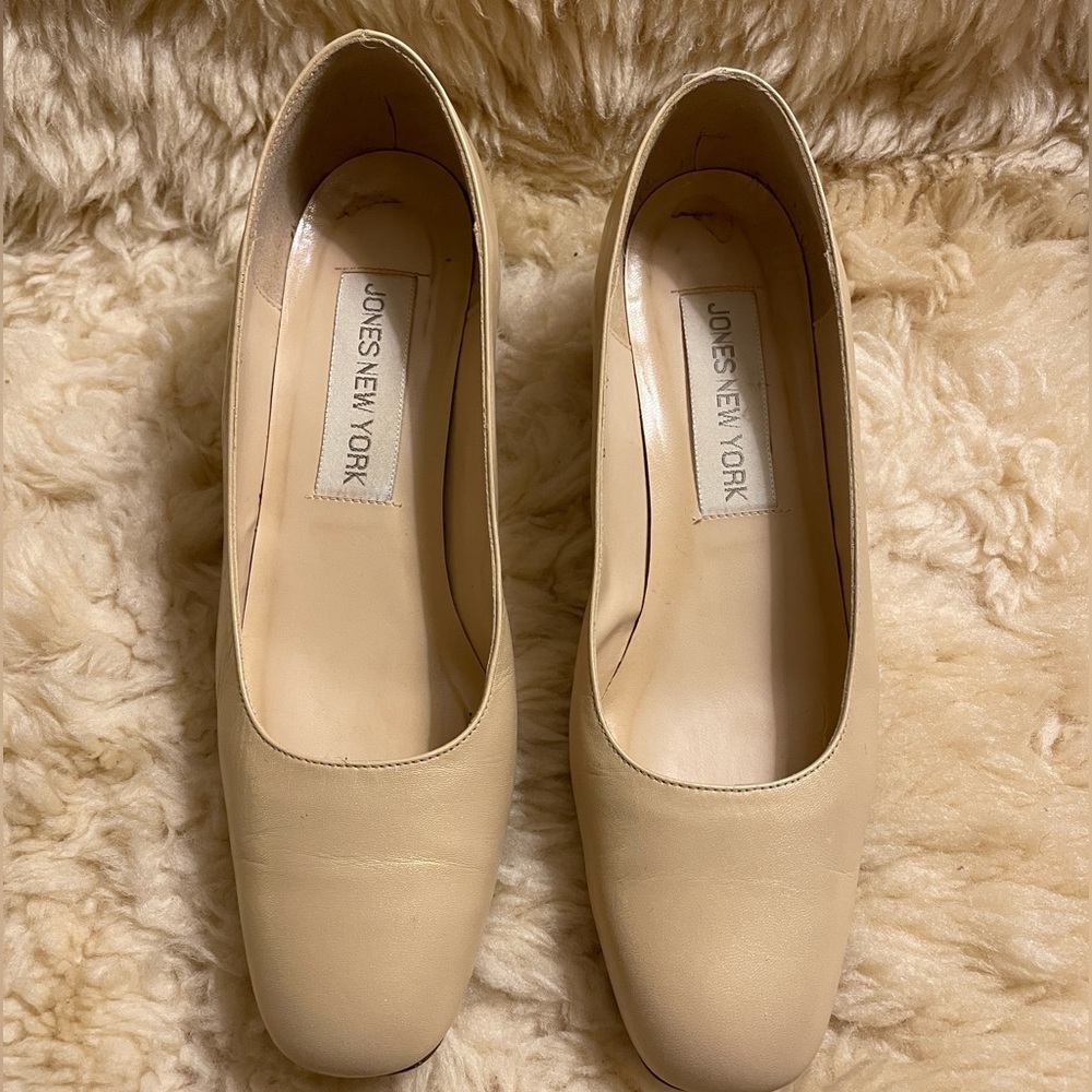 VINTAGE all leather Jones NY block heel
